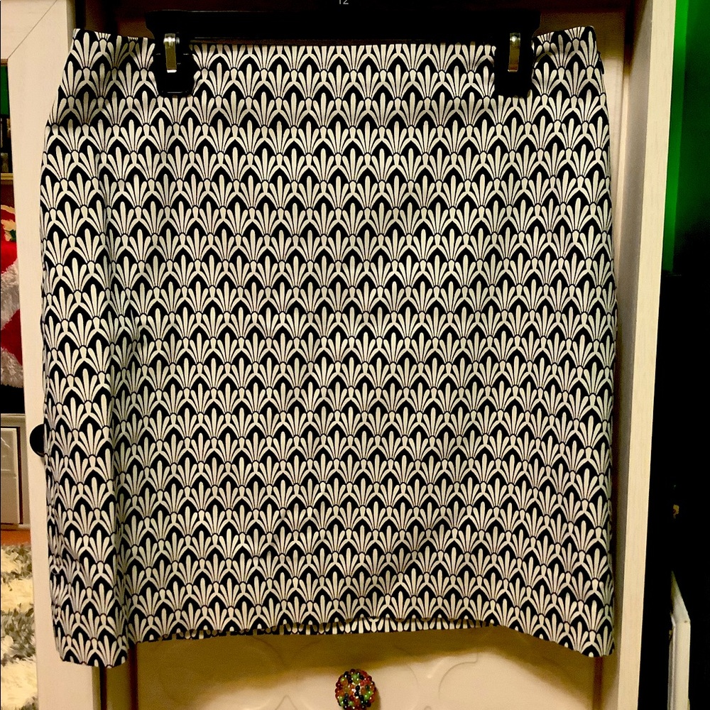 Talbots skirt size 6 like new!